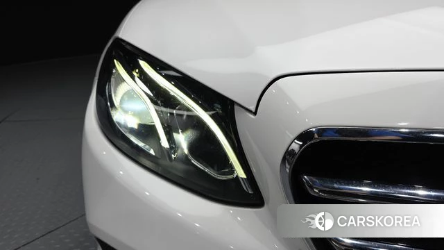Mercedes-Benz E-Class W213 id 4637544 из Кореи 13
