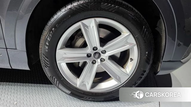 Audi Q8 (4M) id 4283758 из Кореи 13