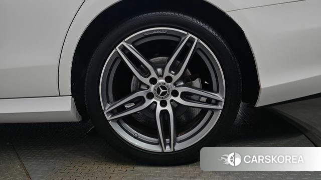 Mercedes-Benz E-Class W213 id 4708566 из Кореи 13