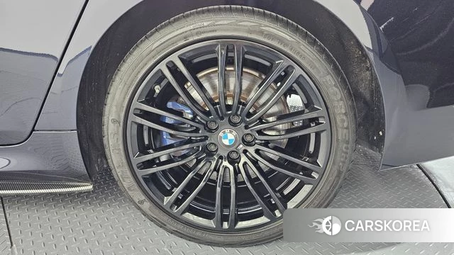 BMW 5 Series (G30) id 4689368 из Кореи 13