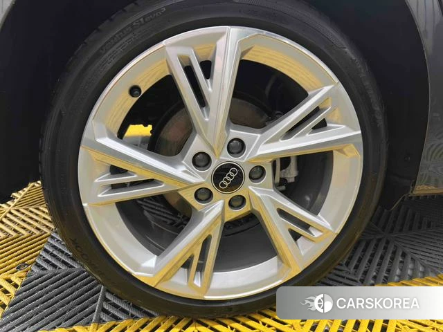 Audi A3 id 3907905 из Китая 13