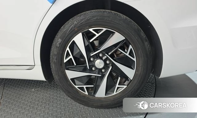 Hyundai The New Grandeur IG Hybrid id 4936444 из Кореи 13