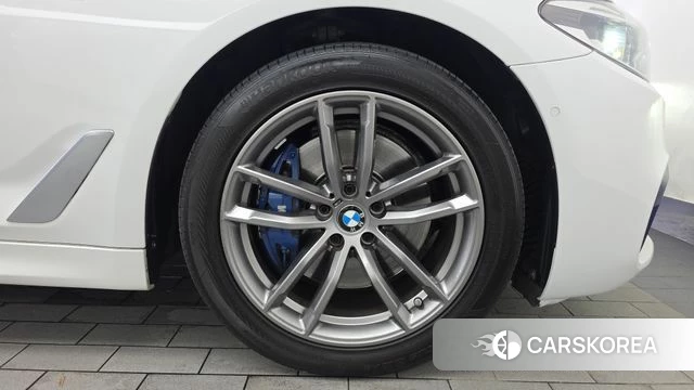 BMW 5 Series (G30) id 4471711 из Кореи 13