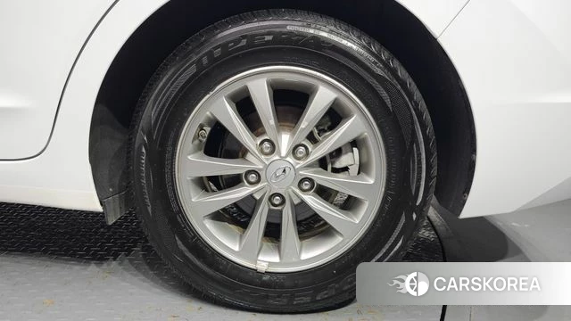 Hyundai The New Avante AD id 4424308 из Кореи 13