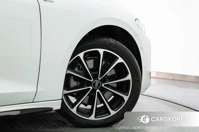 Audi A5L id 4271190 из Китая 13