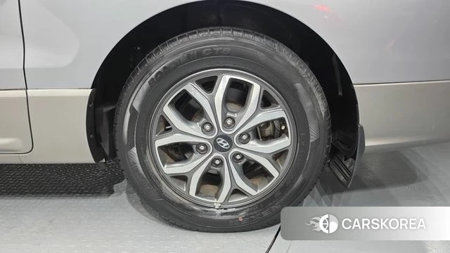 Hyundai The New Grand Starex id 4397692 из Кореи 13