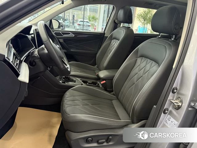 Volkswagen Tiguan L id 4307670 из Китая 13
