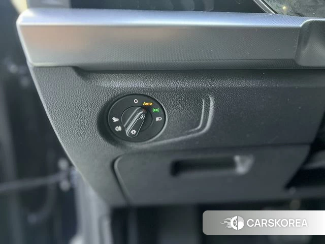 Volkswagen Passat id 4276623 из Китая 13