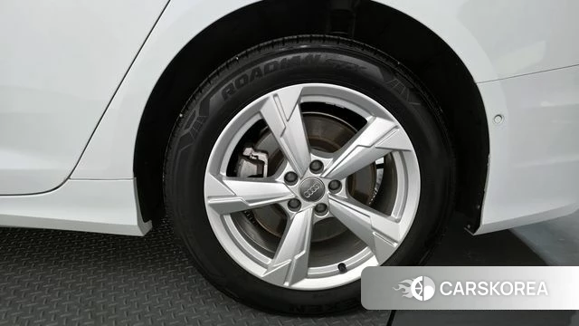 Audi A6 (C8) id 4304296 из Кореи 13