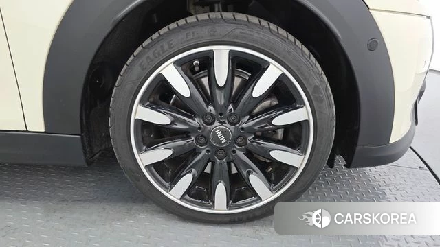 Mini Cooper S id 4763931 из Кореи 13