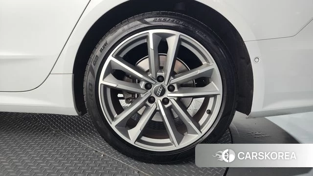 Audi A7 (4K) id 4268561 из Кореи 13