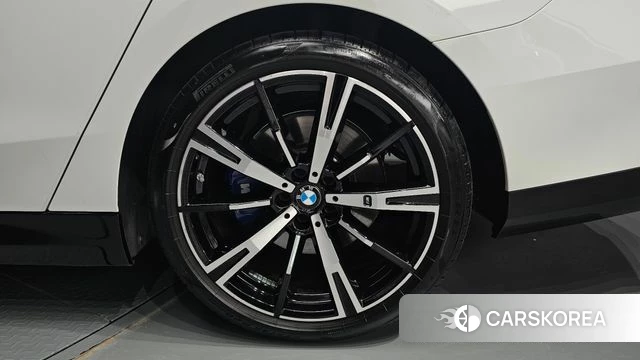 BMW 5 Series (G60) id 4432736 из Кореи 13