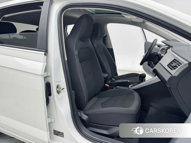Volkswagen Polo id 4278962 из Китая 13