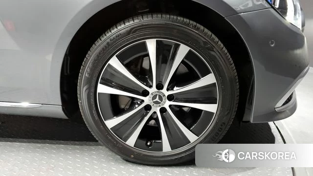 Mercedes-Benz E-Class W213 id 4250261 из Кореи 13