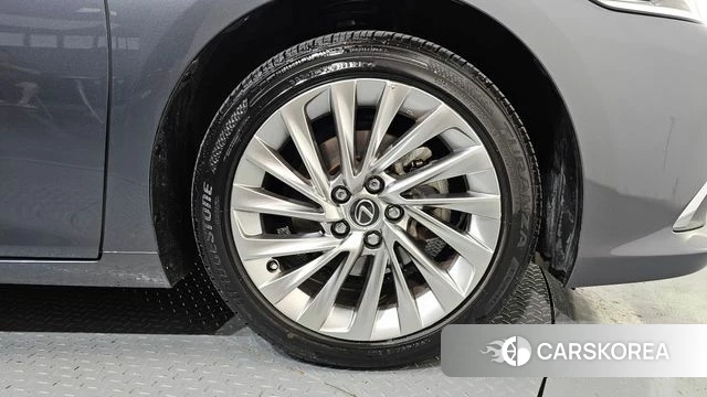 Lexus ES300h 7th generation id 4619264 из Кореи 13