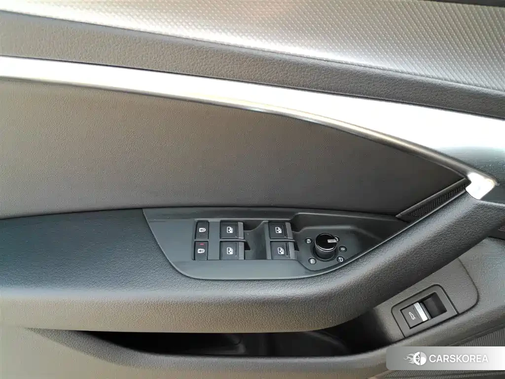 Audi A6L id 4514334 из Китая 13