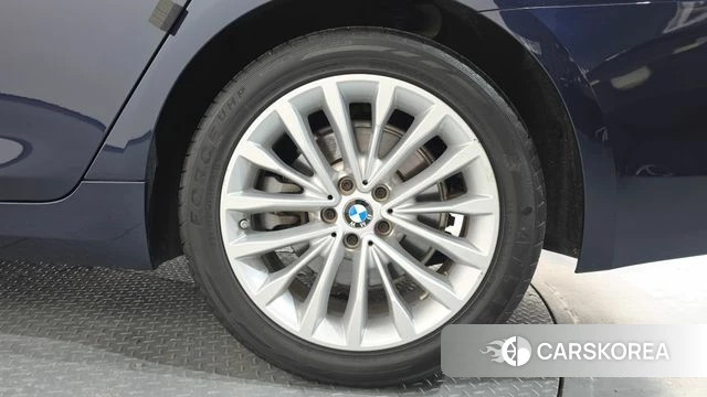 BMW 5 Series (G30) id 4619854 из Кореи 13