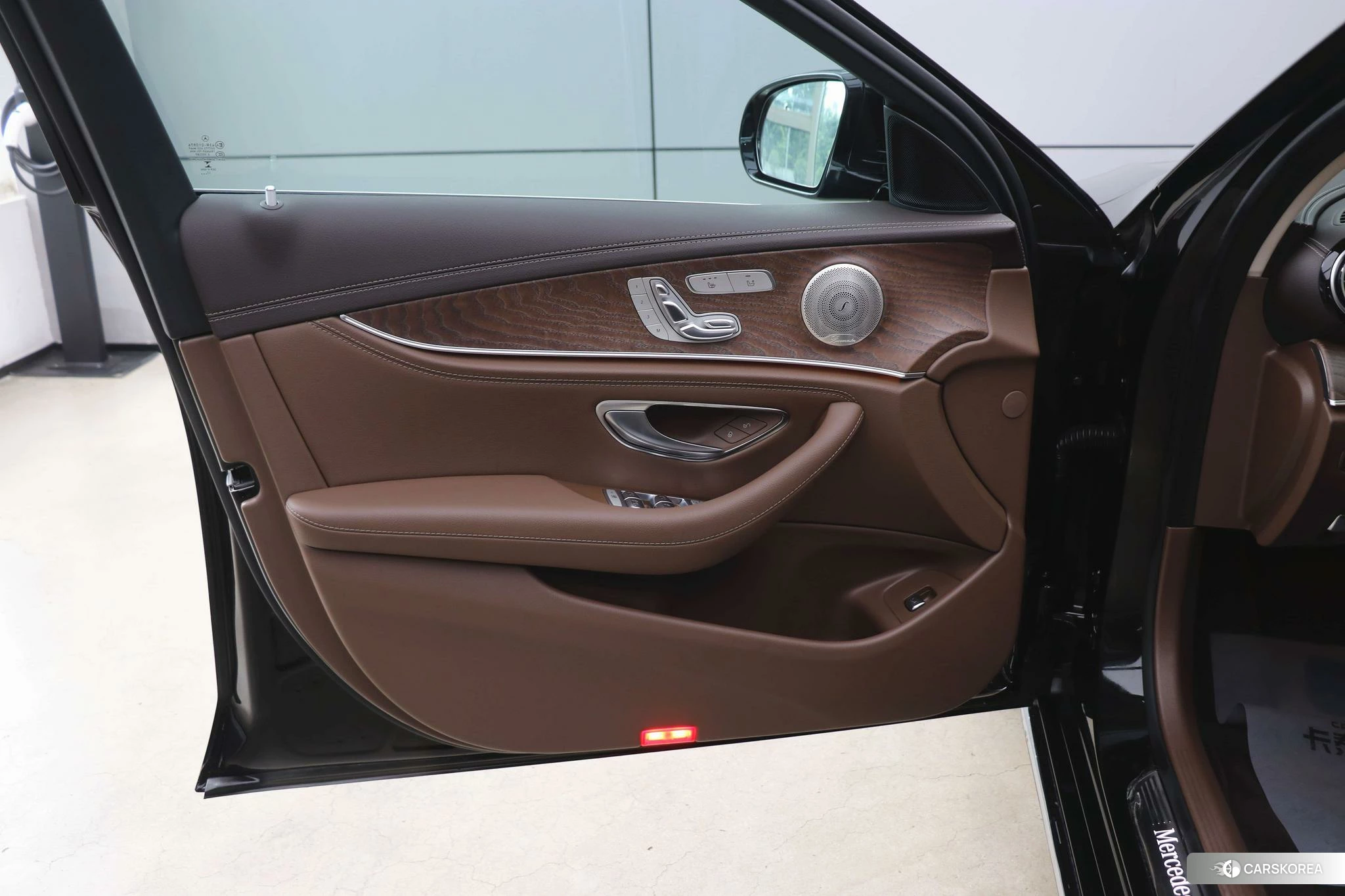 Mercedes-Benz E-Class id 4473298 из Китая 13