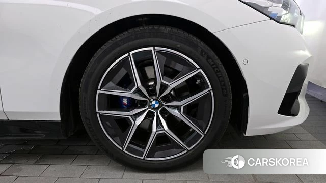 BMW 5 Series (G60) id 4381412 из Кореи 13
