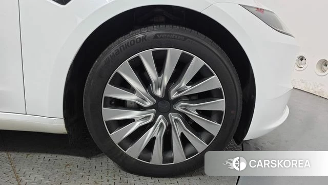 Tesla Model 3 id 4549043 из Кореи 13