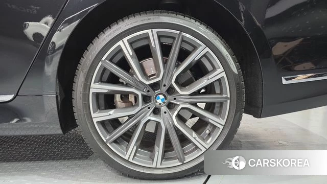 BMW 7 Series (G11) id 4268286 из Кореи 13