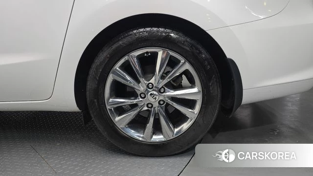Kia The New Carnival id 4836868 из Кореи 13