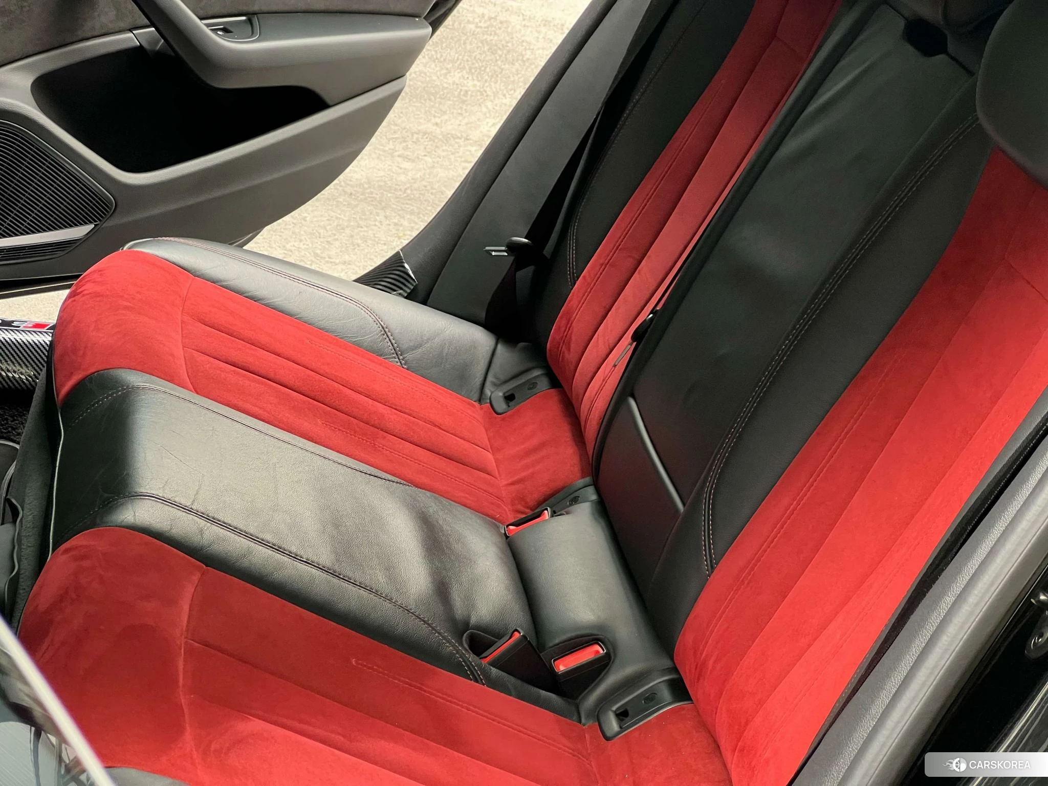 Audi A4L id 4407510 из Китая 13