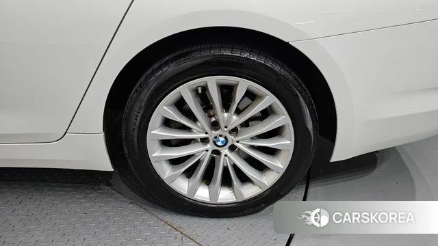 BMW 5 Series (G30) id 4430592 из Кореи 13