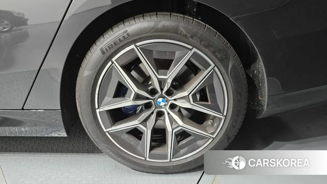 BMW 5 Series (G60) id 4200694 из Кореи 13