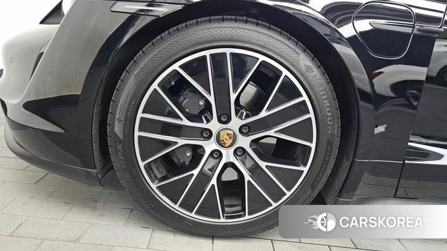 Porsche Taycan id 4585498 из Кореи 13