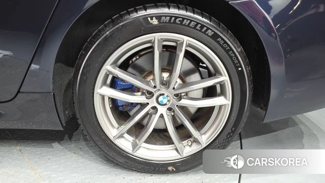 BMW 5 Series (G30) id 4552081 из Кореи 13