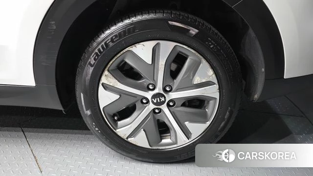 Kia Niro Plus id 4608600 из Кореи 13
