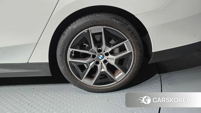 BMW 5 Series (G60) id 4880049 из Кореи 13
