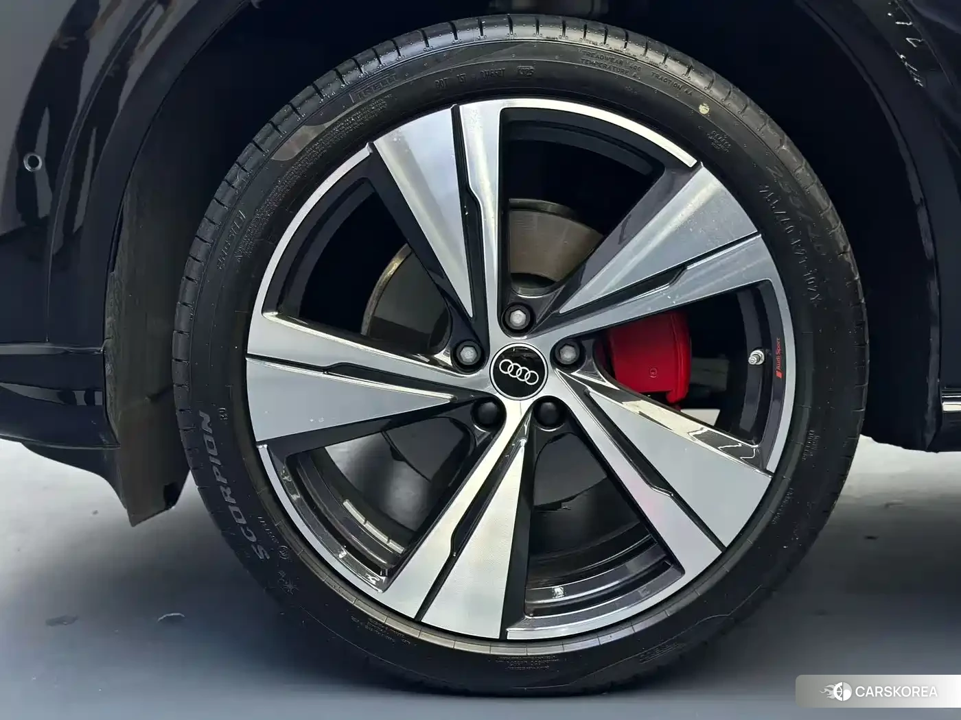 Audi Q5L id 4514207 из Китая 13