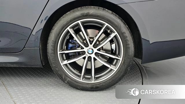 BMW 5 Series (G30) id 4337253 из Кореи 13