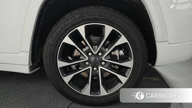 Jeep Grand Cherokee (WL) id 4591981 из Кореи 13