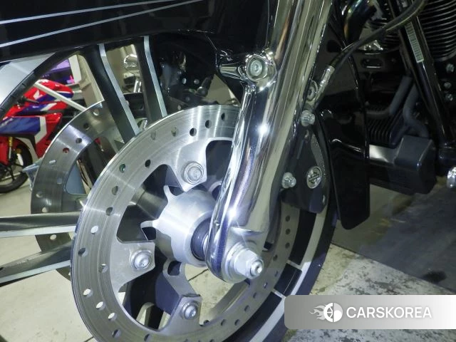 Harley-Davidson Street Glide FLHXS1690 id 3947739 из Японии 13