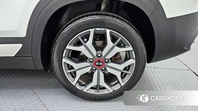 Kia Seltos id 4410096 из Кореи 13