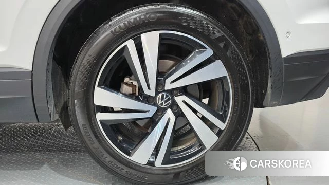 Volkswagen Touareg 3rd generation id 4836243 из Кореи 13