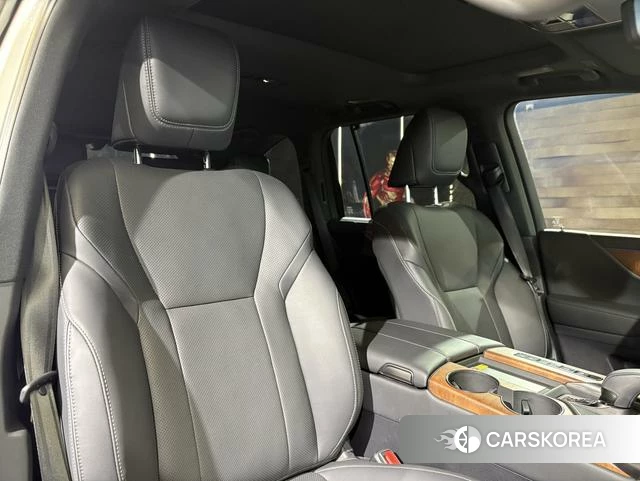 Lexus LX id 4291548 из Китая 13