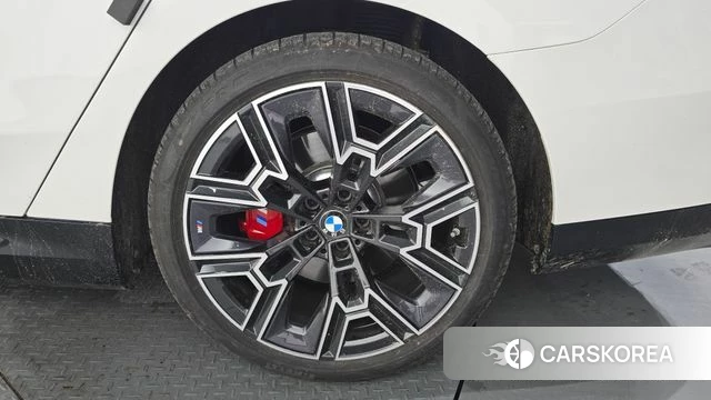 BMW 5 Series (G60) id 4353915 из Кореи 13