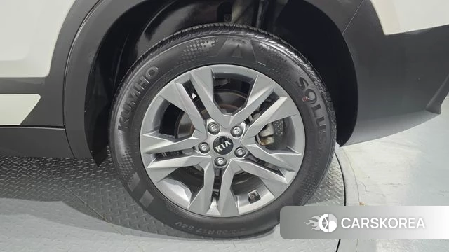 Kia Seltos id 4429432 из Кореи 13