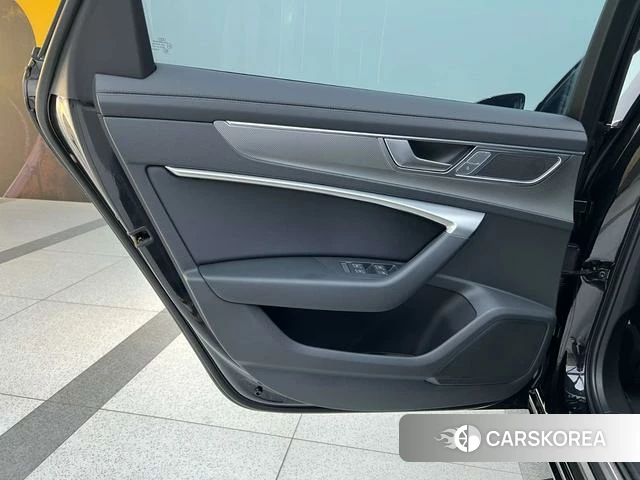 Audi A6L id 4335778 из Китая 13