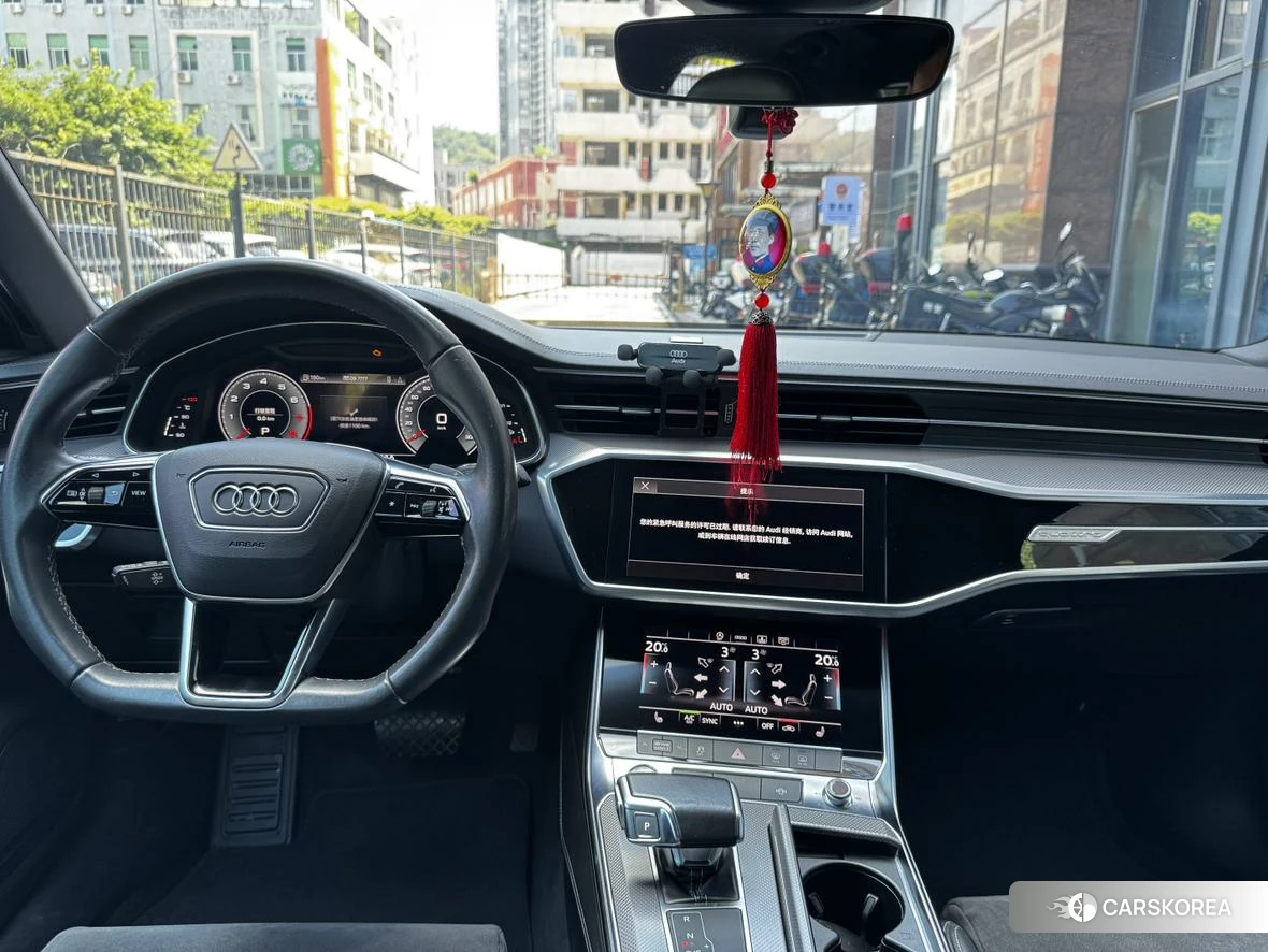 Audi A6L id 4440855 из Китая 13