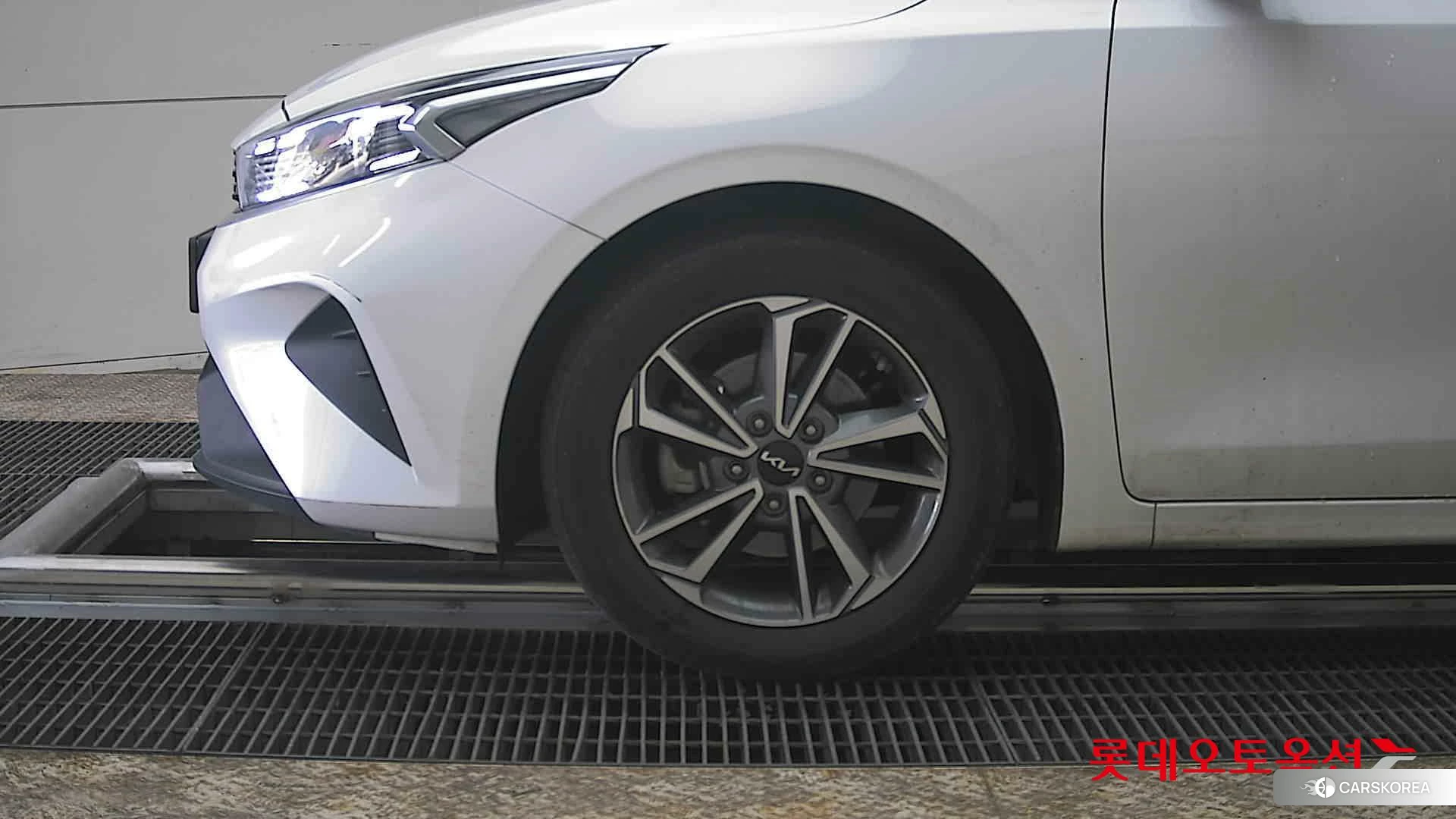 Kia K3 id 3869423 из Кореи 13