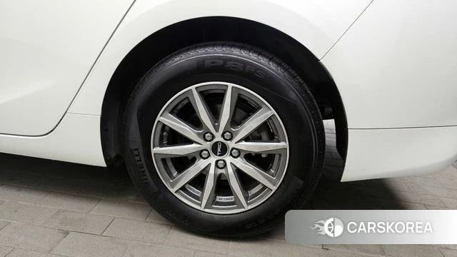 Toyota Prius 4th Generation id 4233063 из Кореи 13