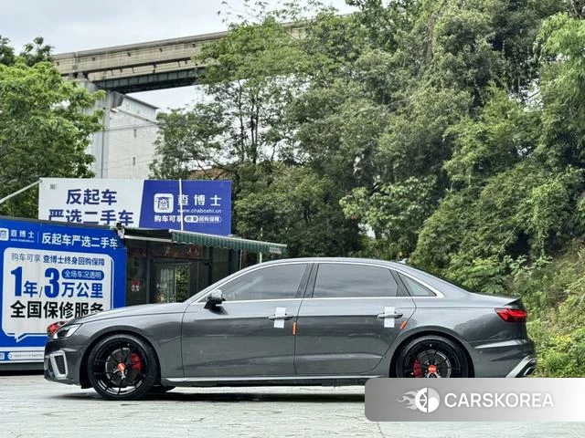 Audi A4L id 4297707 из Китая 13