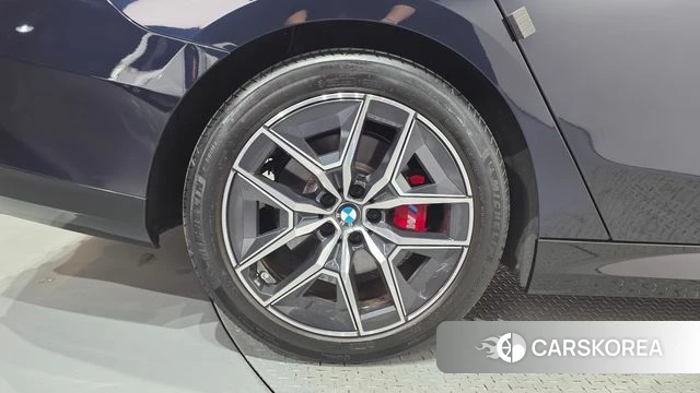 BMW 5 Series (G60) id 4871123 из Кореи 13