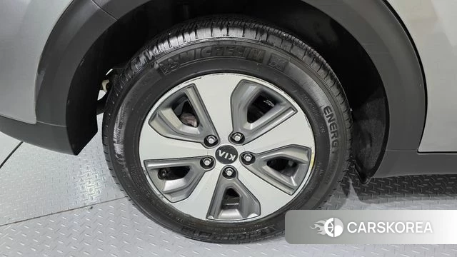 Kia Niro id 4397791 из Кореи 13