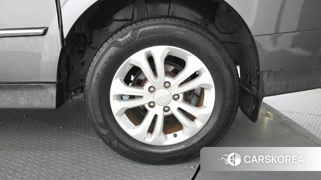 Ssangyong The New Korando Sports id 4755533 из Кореи 13